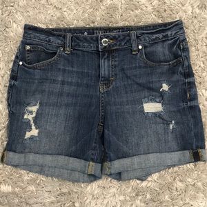 Soft ripped shorts-Jennifer Lopez